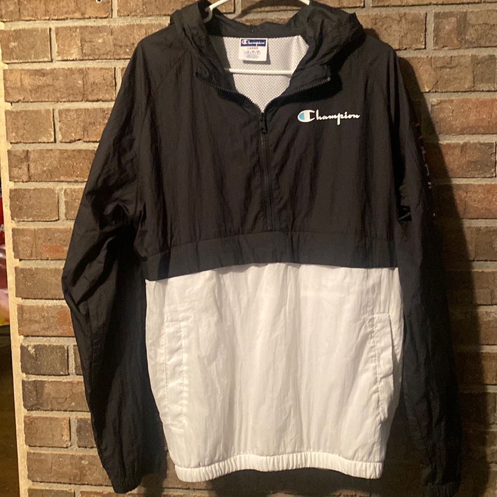Super cute lightweight Champion windbreaker